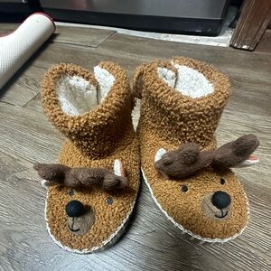 Hanna Andersson Reindeer Slippers Brown 9/10